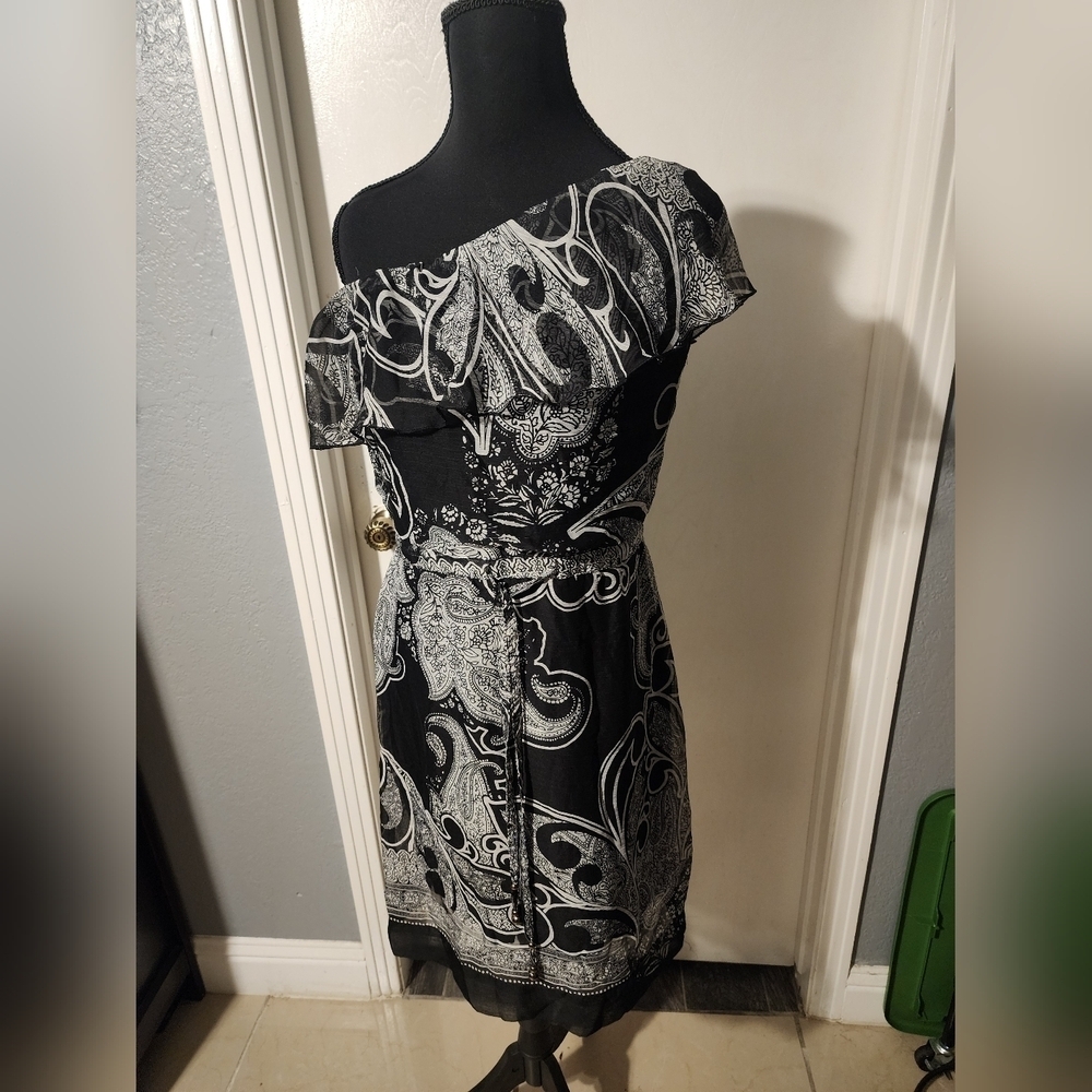 New York & Company Black And White One Shoulder Dress Size XS